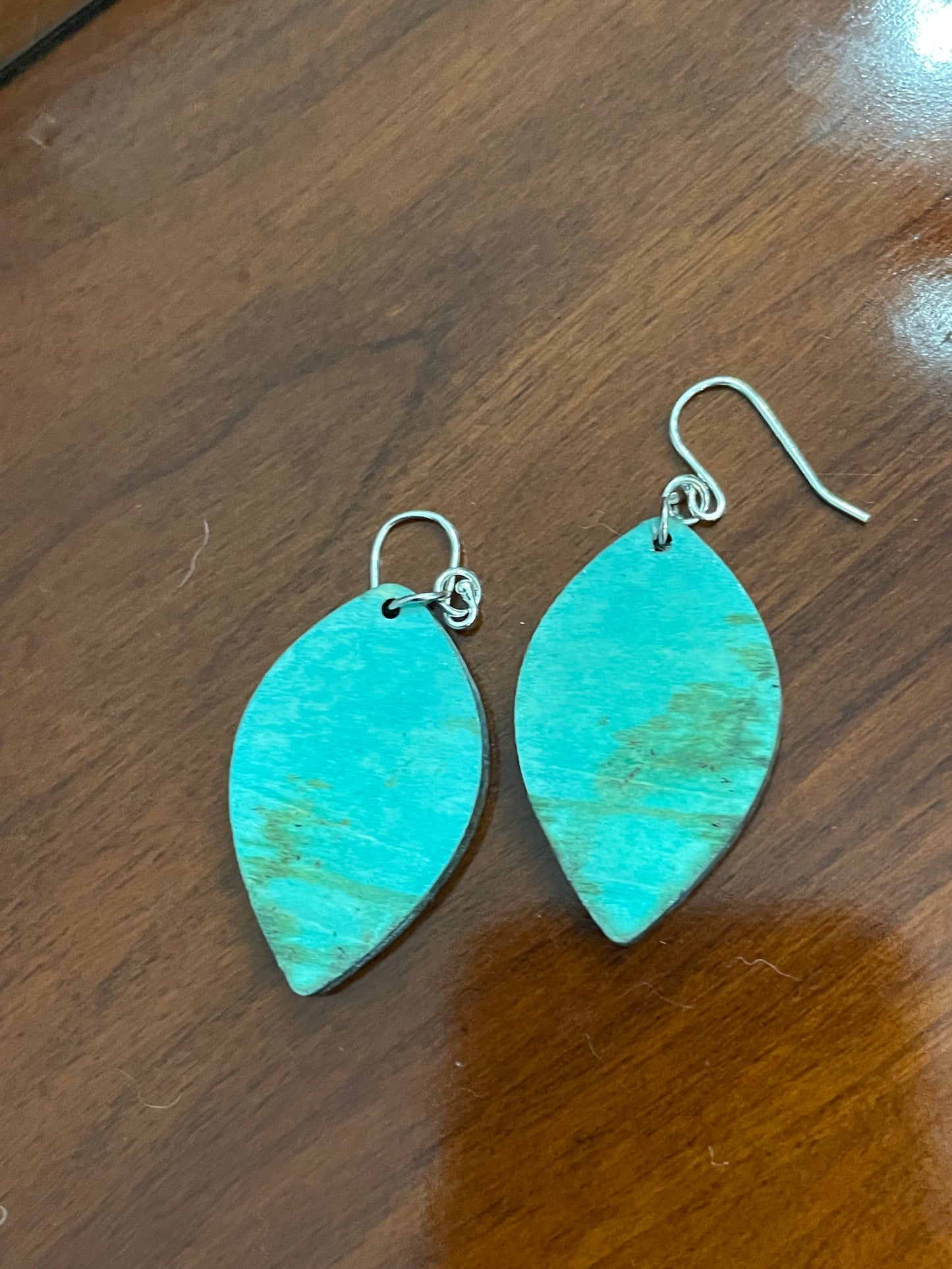 Heron wood earrings(small)